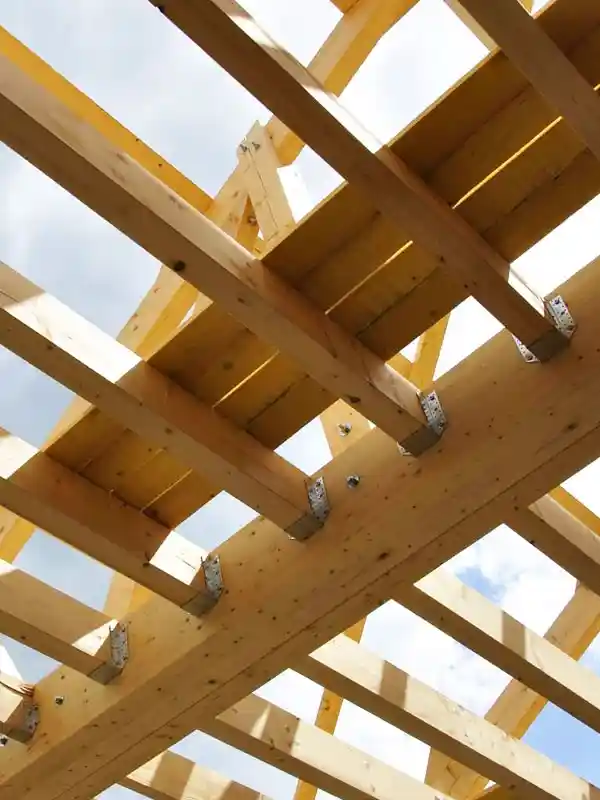 Garantie-décennale-fabricant-charpente-construction-bois