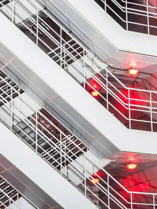 Mesures d'urgences prévues en cas d'incident important au sein de l'entreprise.